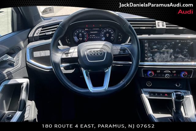 Used 2023 Audi Q3 2.0T Premium w/ Convenience Package AWD/4WD image 5