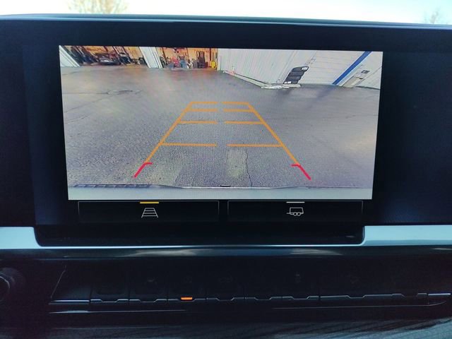 Used 2024 Chevrolet Silverado 1500 RST image 18