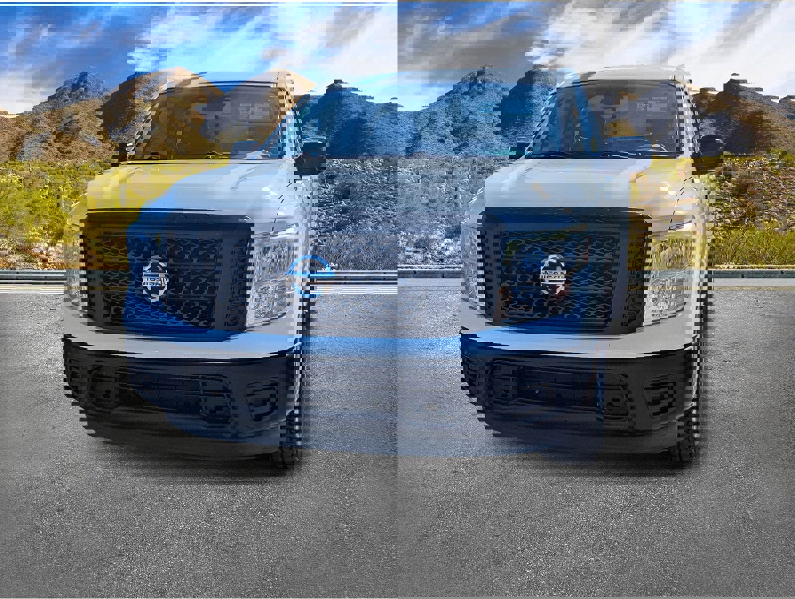 Used 2017 Nissan Titan S image 2