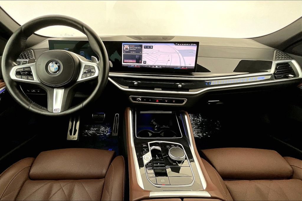 Used 2024 BMW X6 xDrive40i w/ Parking Assistance Package AWD/4WD image 18