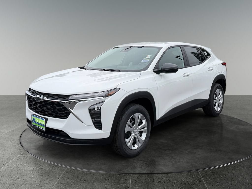 New 2026 Chevrolet Trax LS w/ Driver Confidence Package FWD image 3