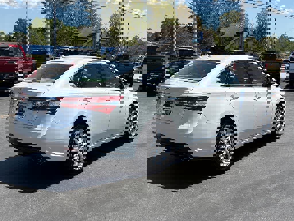 Used 2015 Toyota Avalon Limited FWD image 3