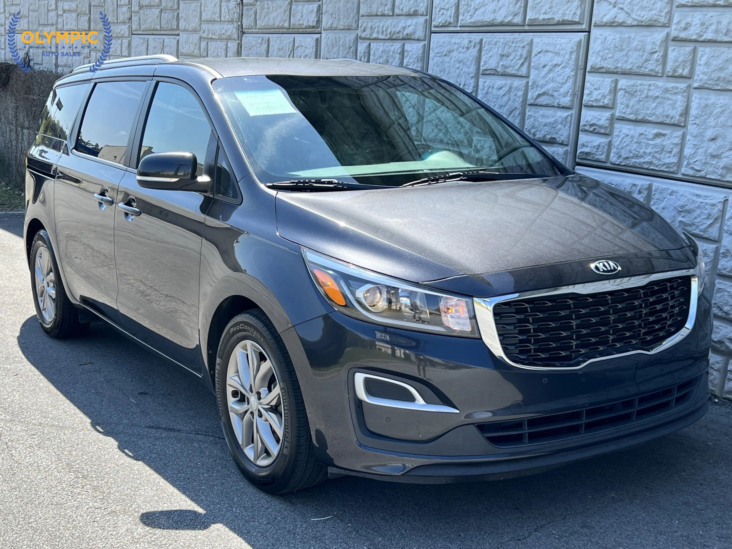 Used 2021 Kia Sedona EX image 3