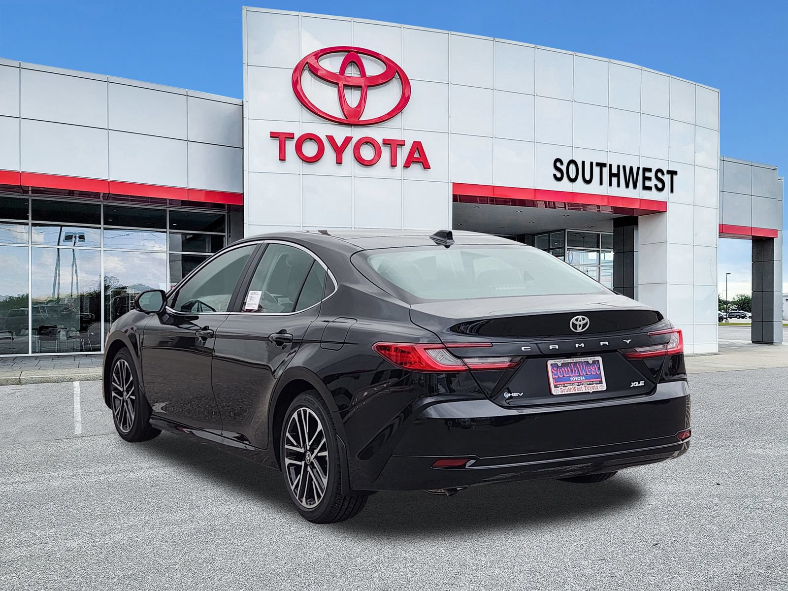 New 2026 Toyota Camry XLE w/ Premium Plus Package FWD image 4