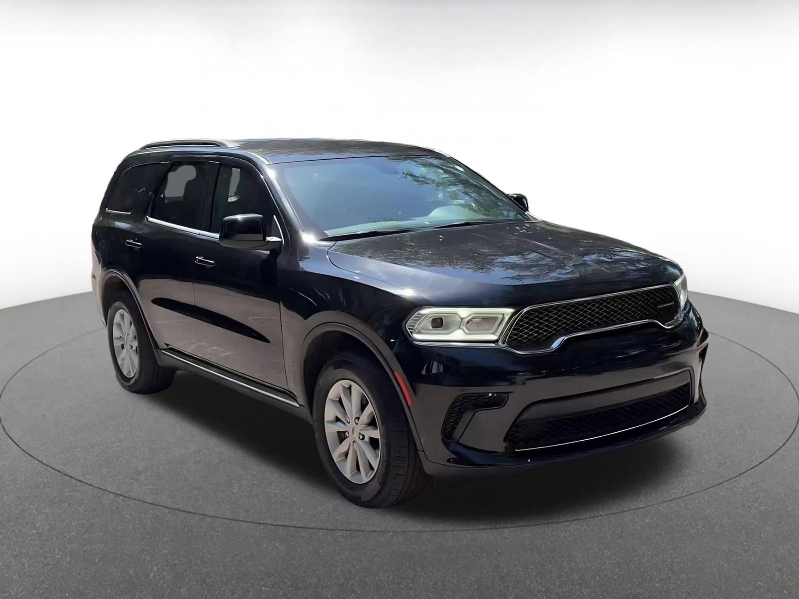 Used 2024 Dodge Durango SXT AWD/4WD image 3