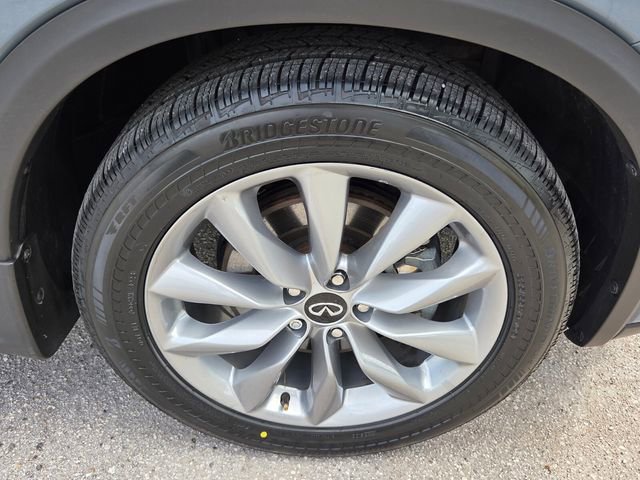 Used 2022 INFINITI QX50 Essential image 10