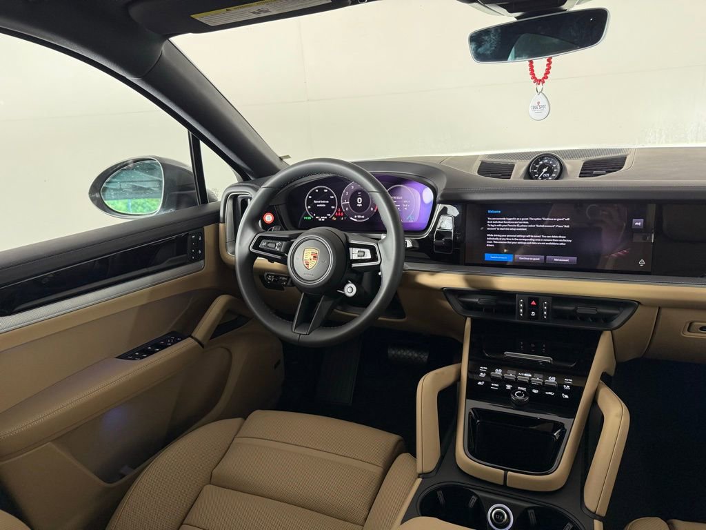 Certified 2025 Porsche Cayenne Coupe image 19