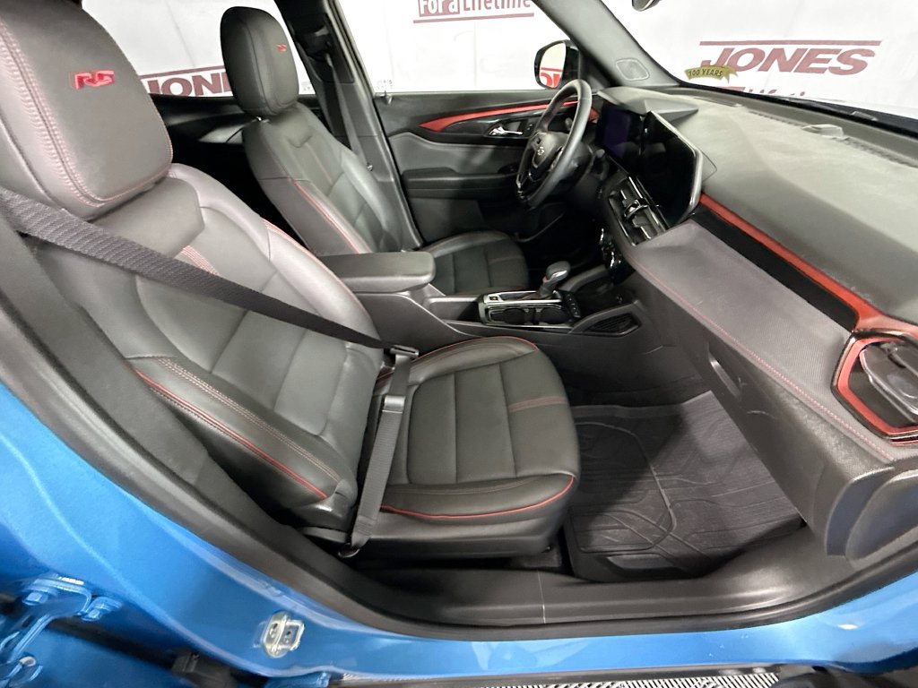 Used 2025 Chevrolet TrailBlazer RS AWD/4WD image 28