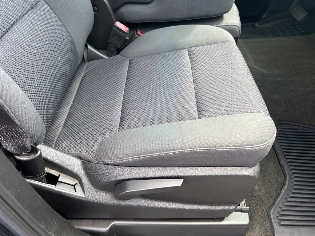 Used 2017 Chevrolet Silverado 1500 LT AWD/4WD image 40