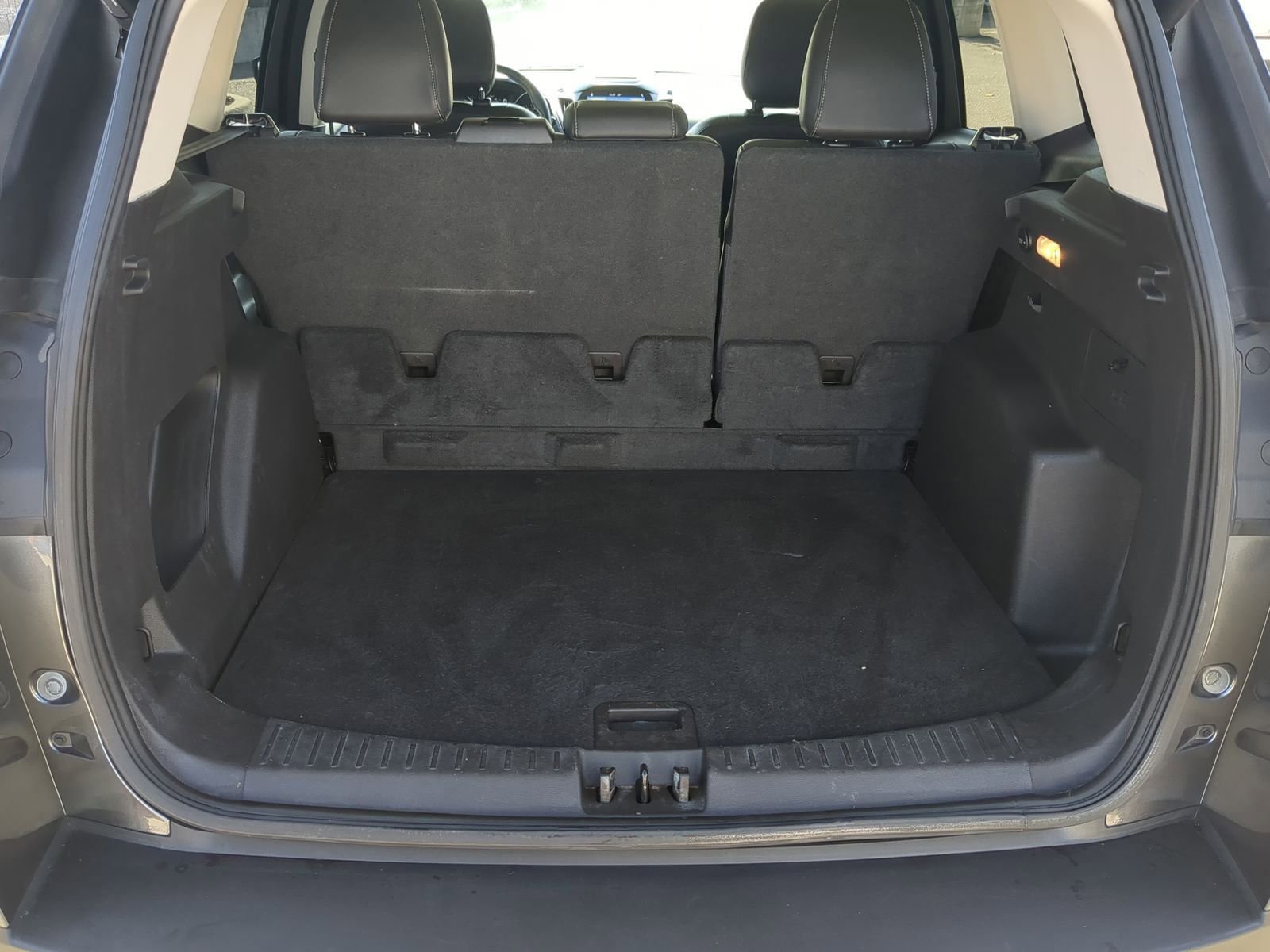 Used 2018 Ford Escape SEL image 34