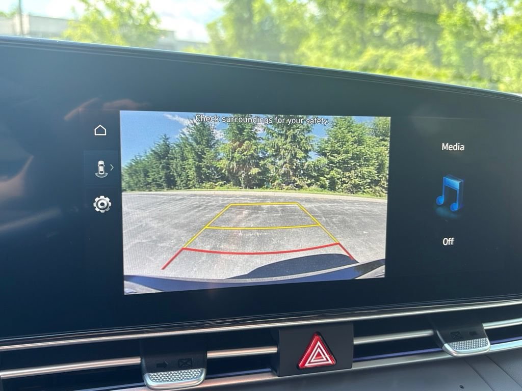 New 2025 Hyundai Elantra SEL FWD image 26