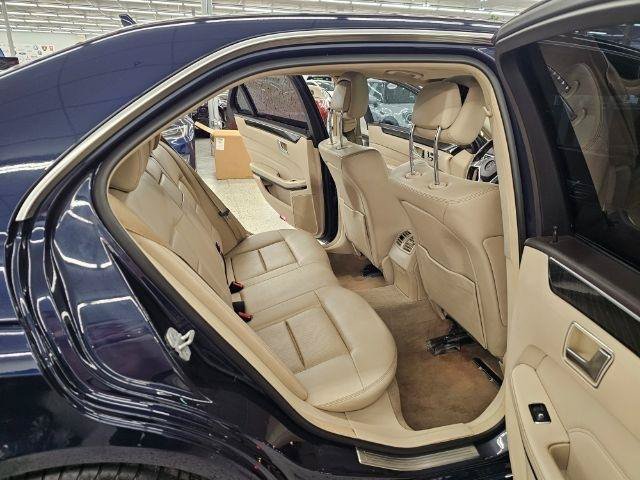 Used 2016 Mercedes-Benz E 350 4MATIC Sedan image 33