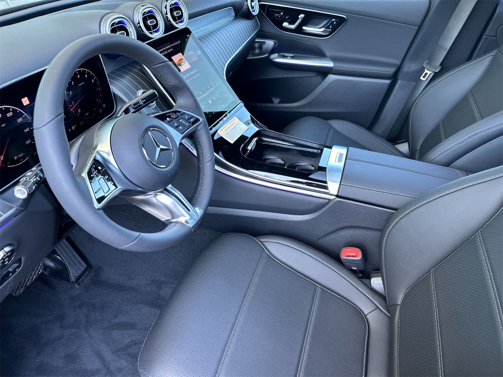 New 2025 Mercedes-Benz GLC 300 4MATIC image 10
