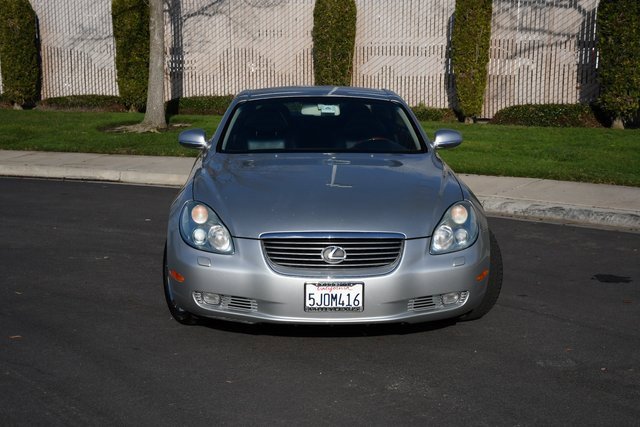 Used 2004 Lexus SC 430 Convertible image 2