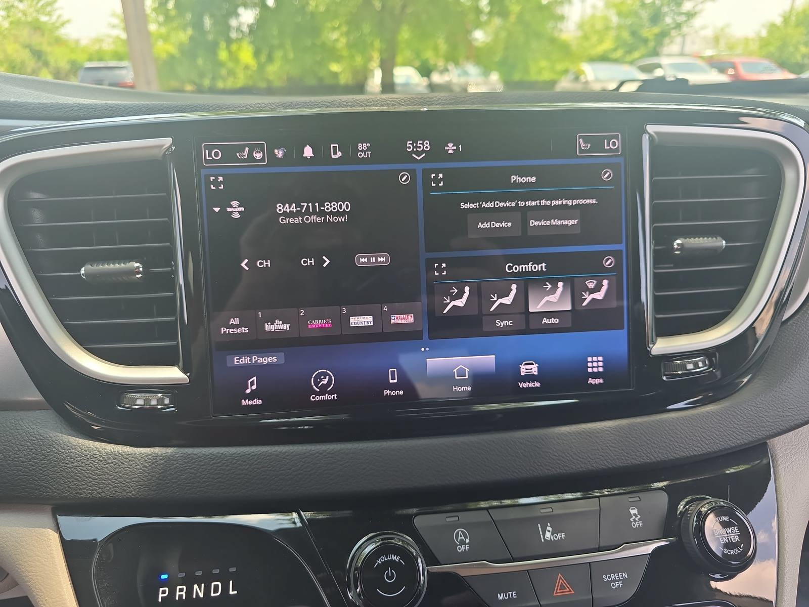 Used 2022 Chrysler Pacifica Touring-L FWD image 24