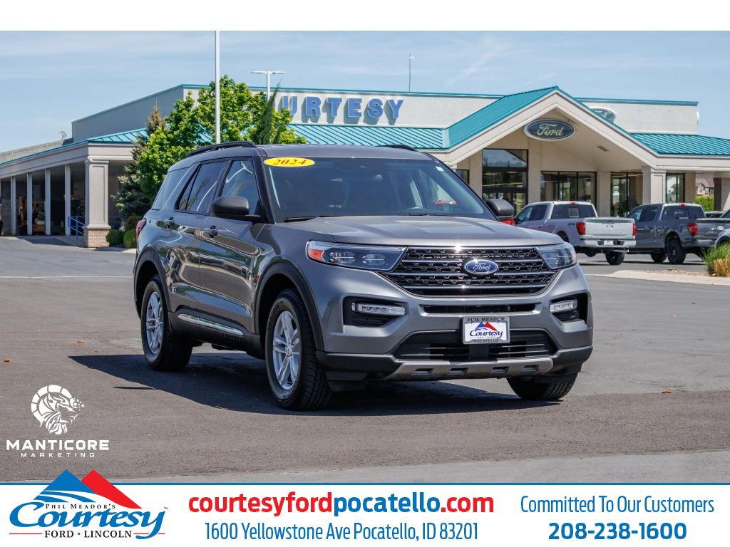 Used 2024 Ford Explorer XLT w/ Equipment Group 202A