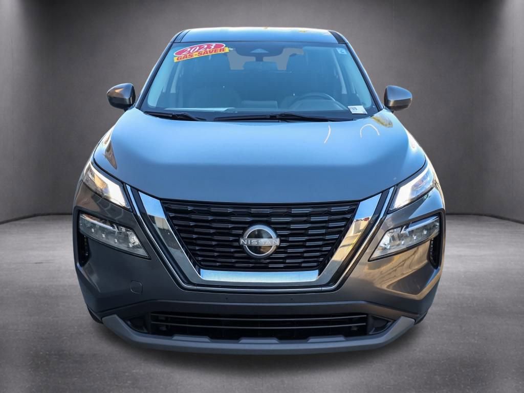 Used 2023 Nissan Rogue SV image 11