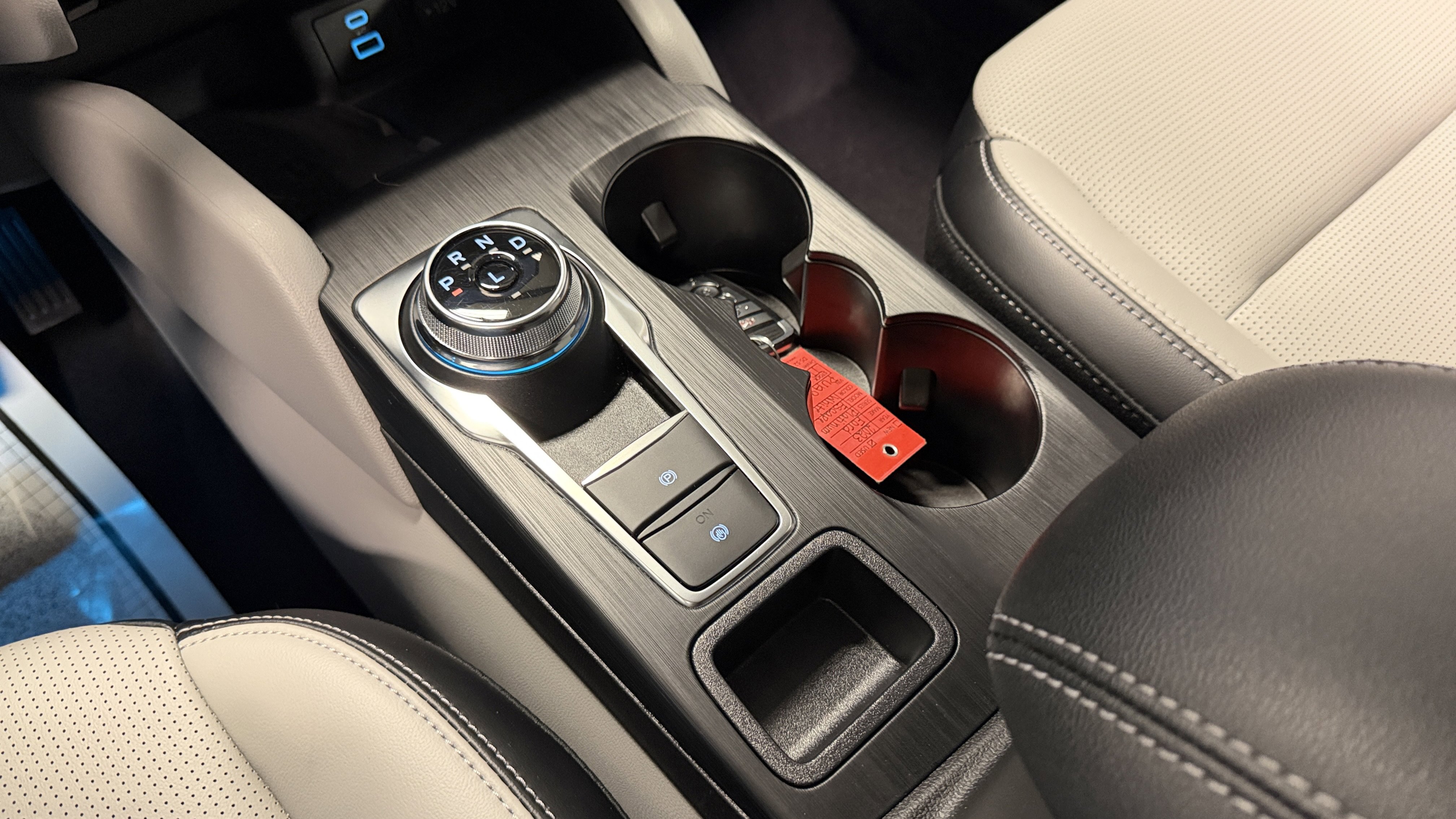 Used 2023 Ford Escape Platinum image 16