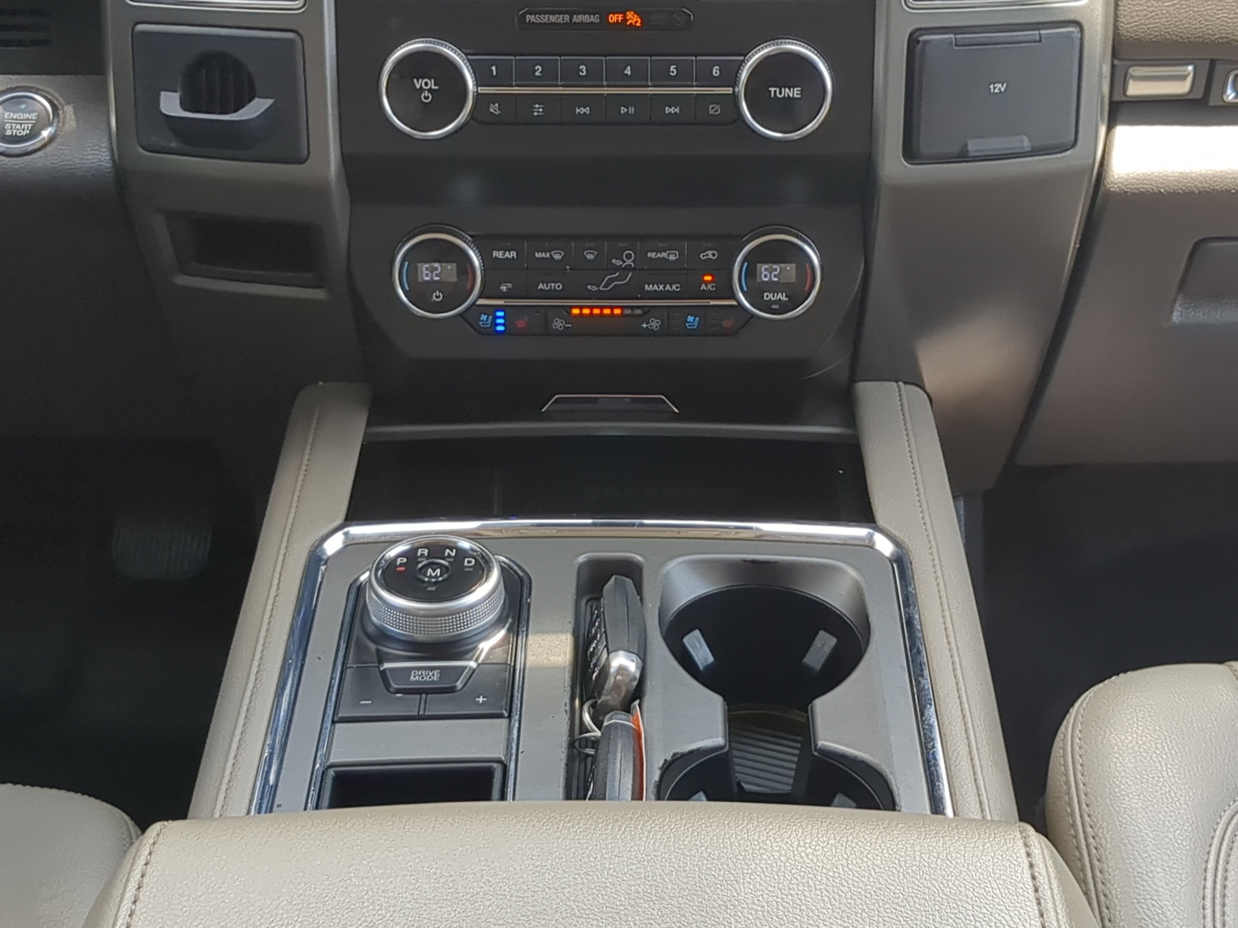 Certified 2019 Ford Expedition XLT w/ Equipment Group 202A RWD image 17