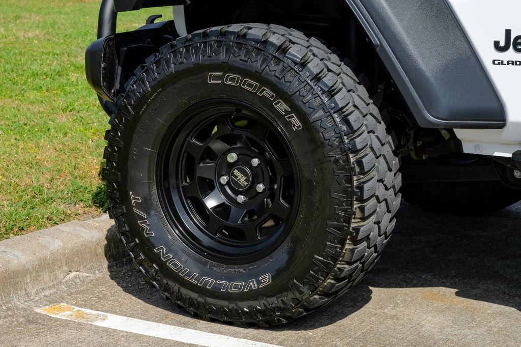 Used 2023 Jeep Gladiator Sport image 61