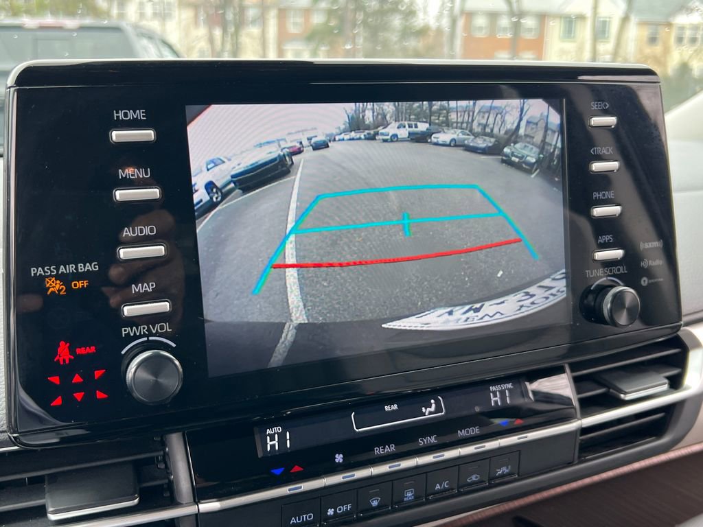 Used 2024 Toyota Sienna LE image 19