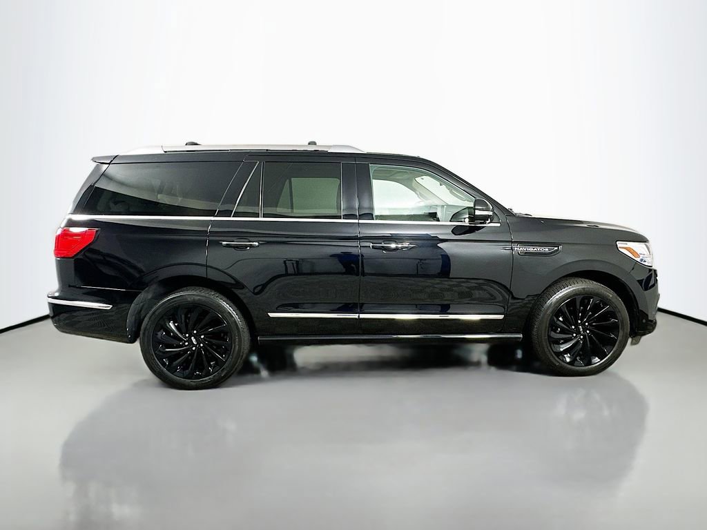 Used 2020 Lincoln Navigator Reserve w/ Equipment Group 208A Reserve image 9