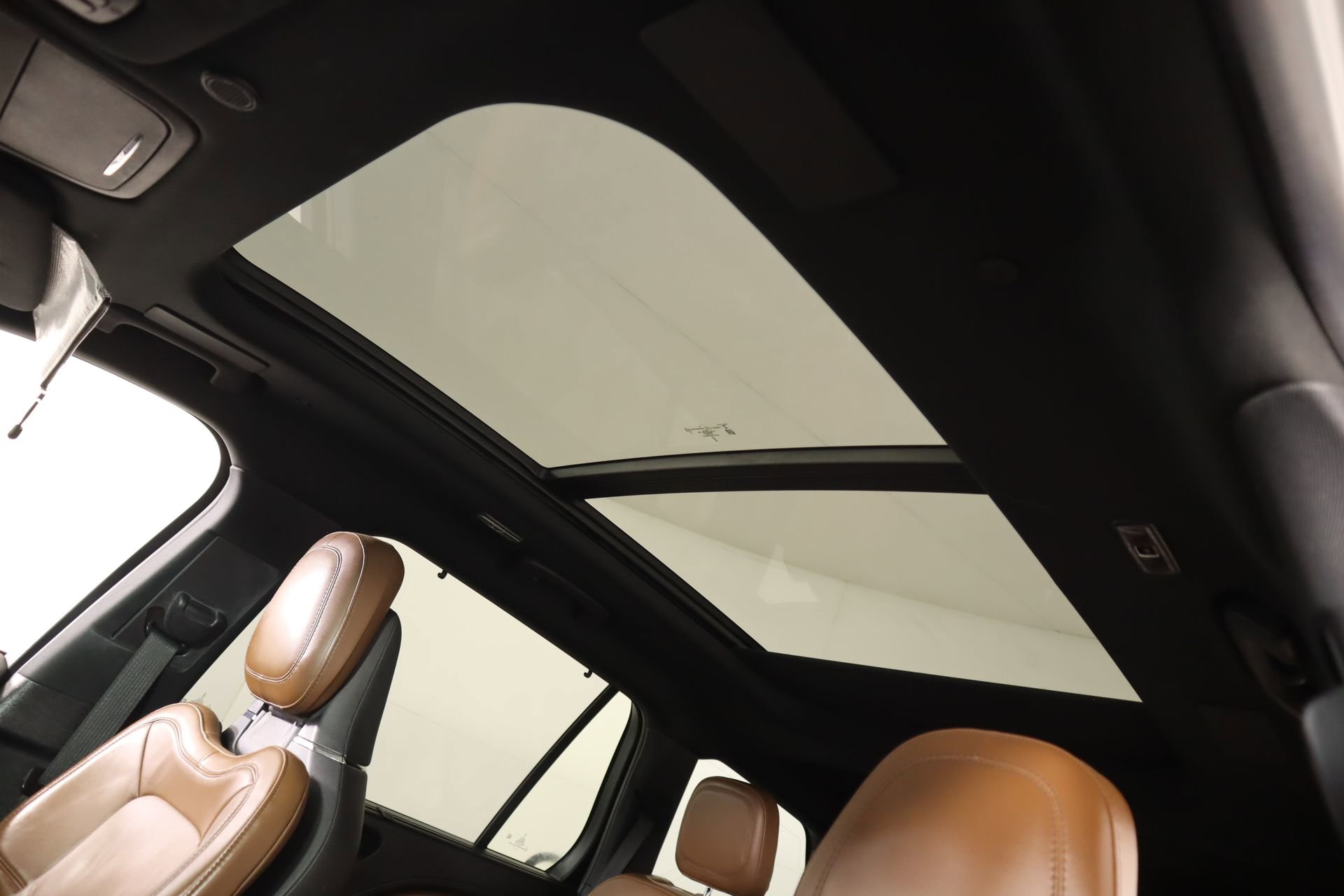 Used 2021 Lincoln Aviator Reserve w/ Equipment Group 201A AWD/4WD image 17