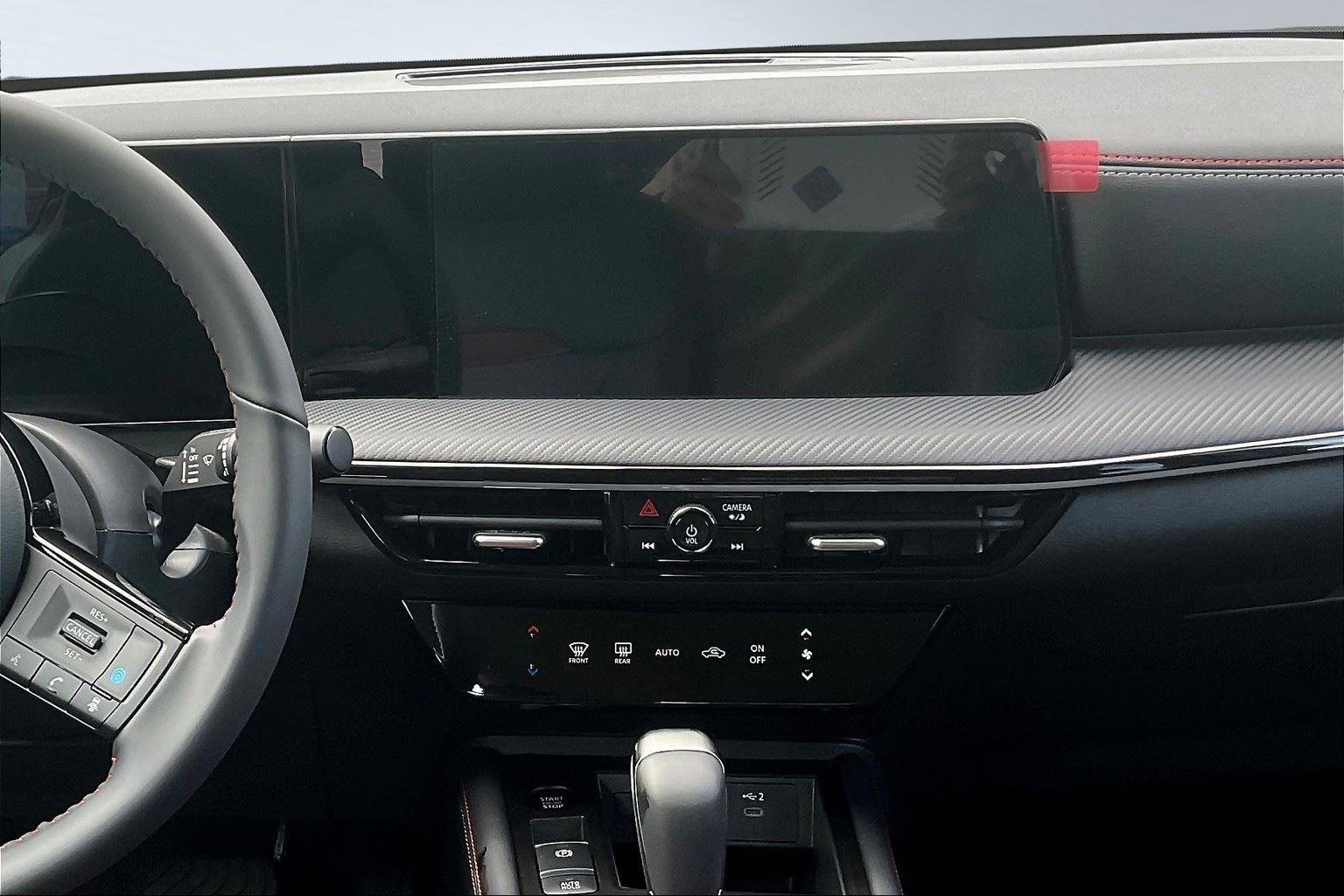 New 2025 Nissan Kicks SR image 8