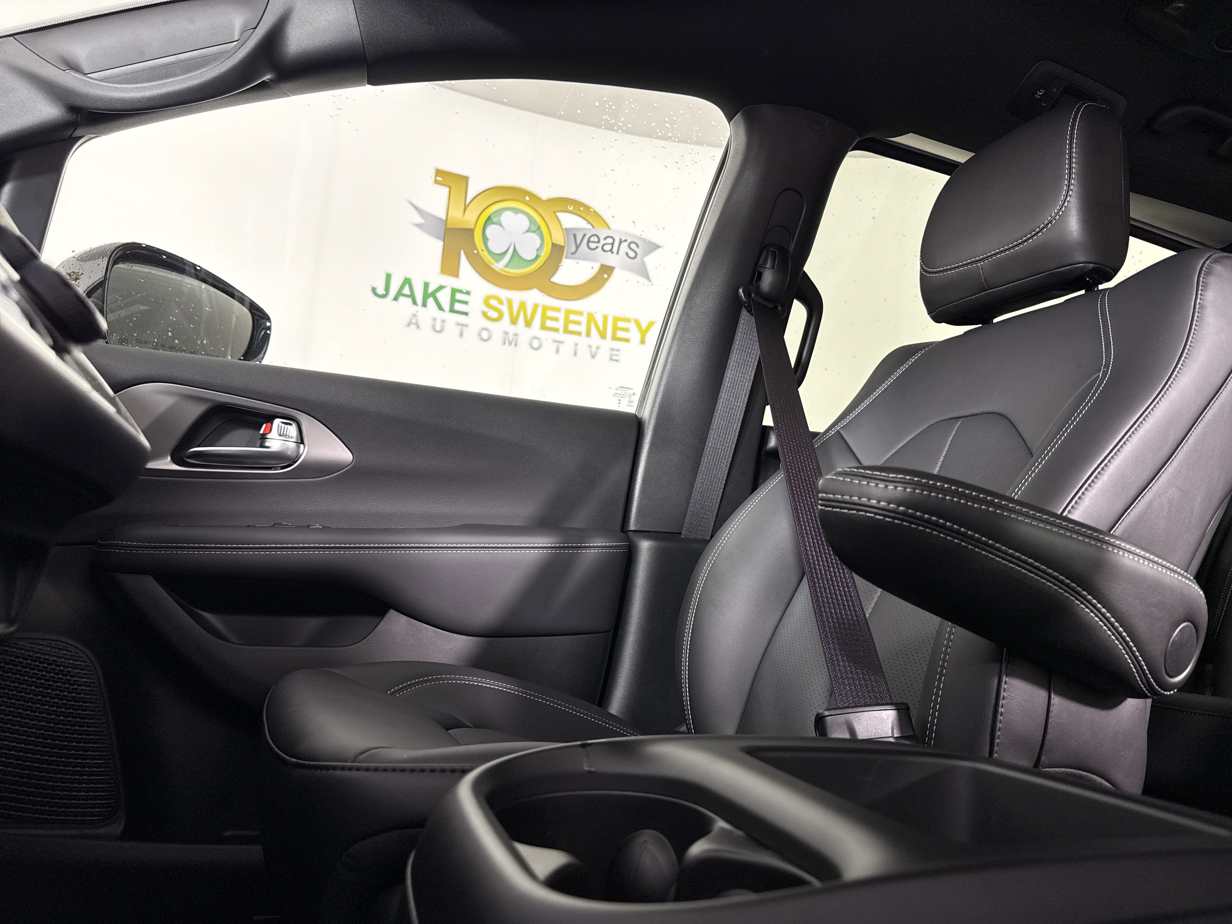 New 2026 Chrysler Voyager LX image 28