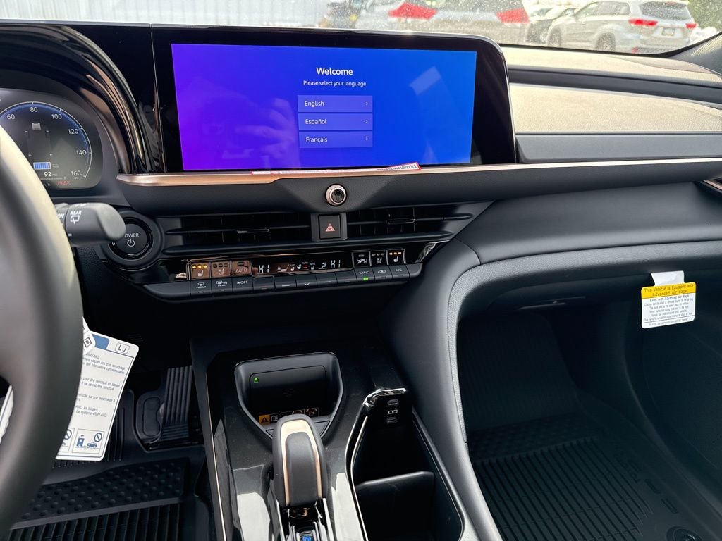 Certified 2025 Toyota Crown Signia w/ Advanced Technology Package image 22