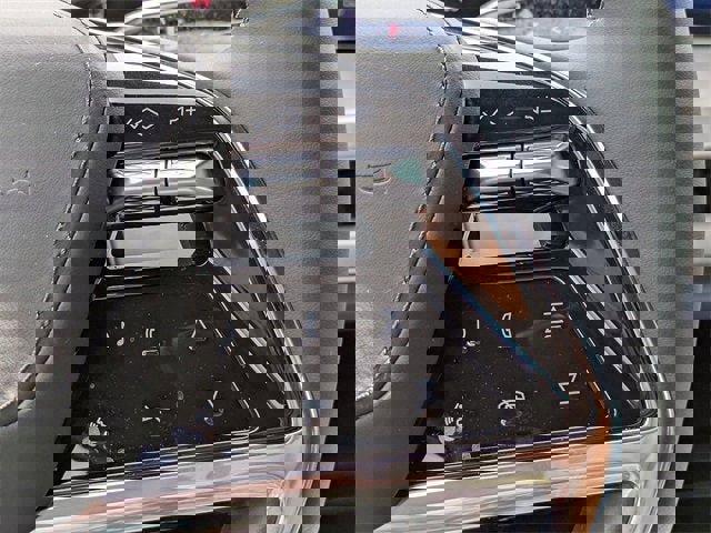 New 2026 Cadillac Vistiq Premium Luxury w/ LPO, Floor Liner Package image 28