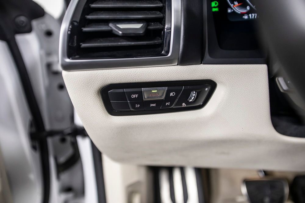 Used 2023 BMW 840i 840i w/ Comfort Seating Package image 39