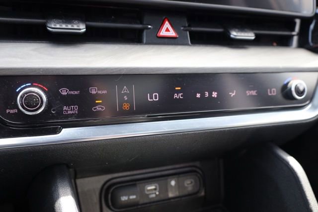Certified 2024 Kia Sportage X-Line w/ X-Line Premium Package image 30