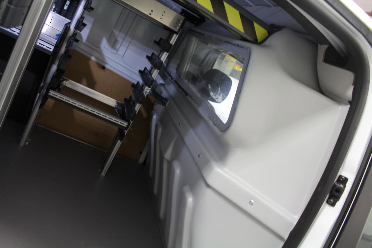 Used 2023 Ford Transit Connect XL image 25
