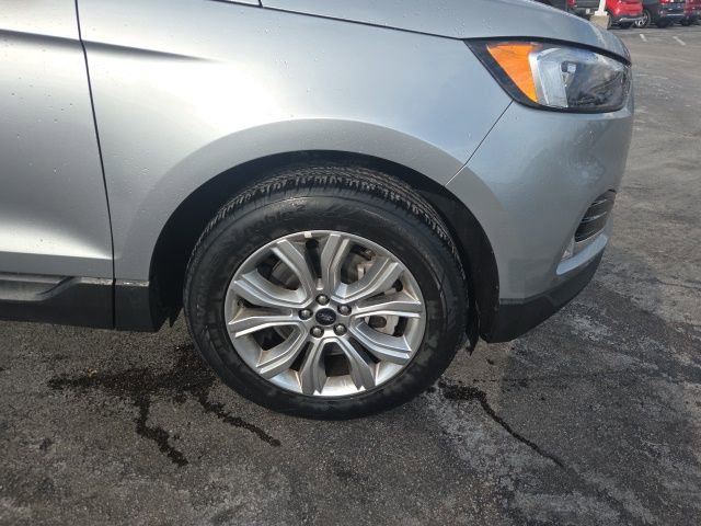 Used 2024 Ford Edge Titanium image 4