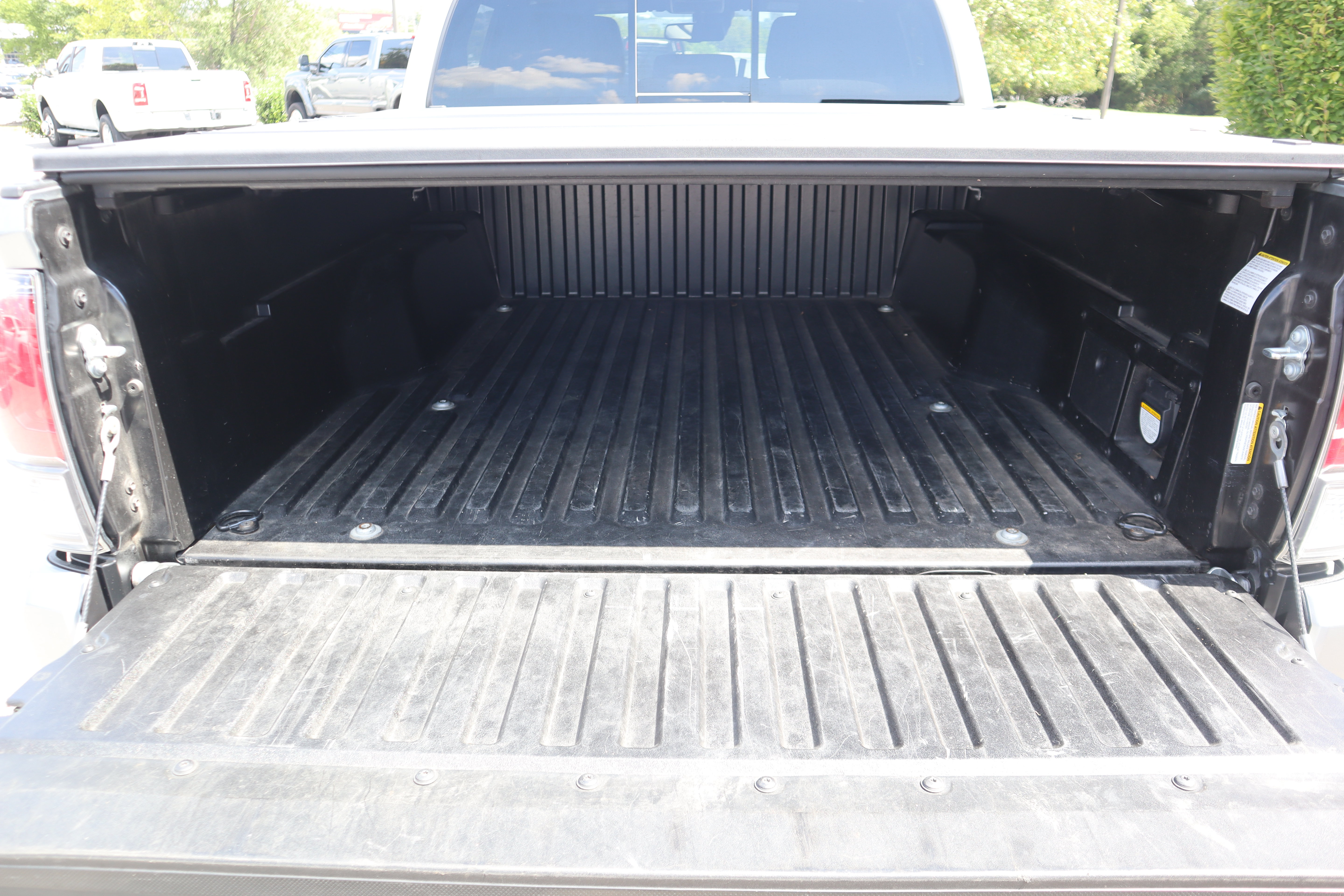 Used 2022 Toyota Tacoma TRD Sport AWD/4WD image 28