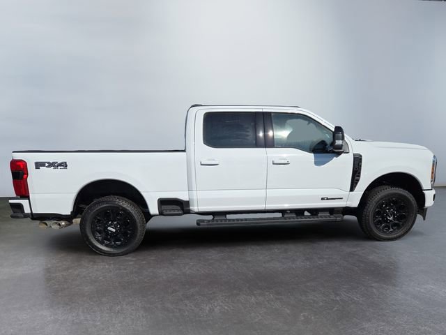 New 2026 Ford F250 Lariat w/ Black Appearance Package image 28