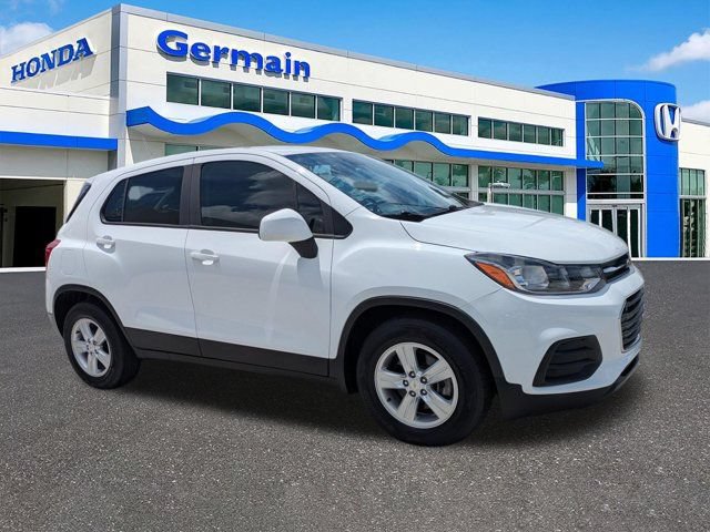 Used 2021 Chevrolet Trax LS w/ Tint and Cruise Package FWD image 3