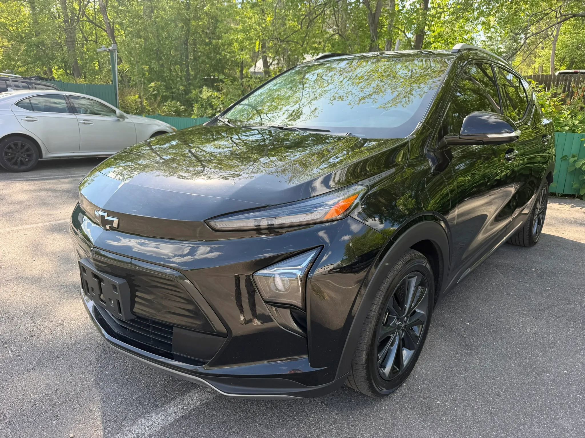 Used 2022 Chevrolet Bolt EUV Premier w/ Launch Edition FWD image 1