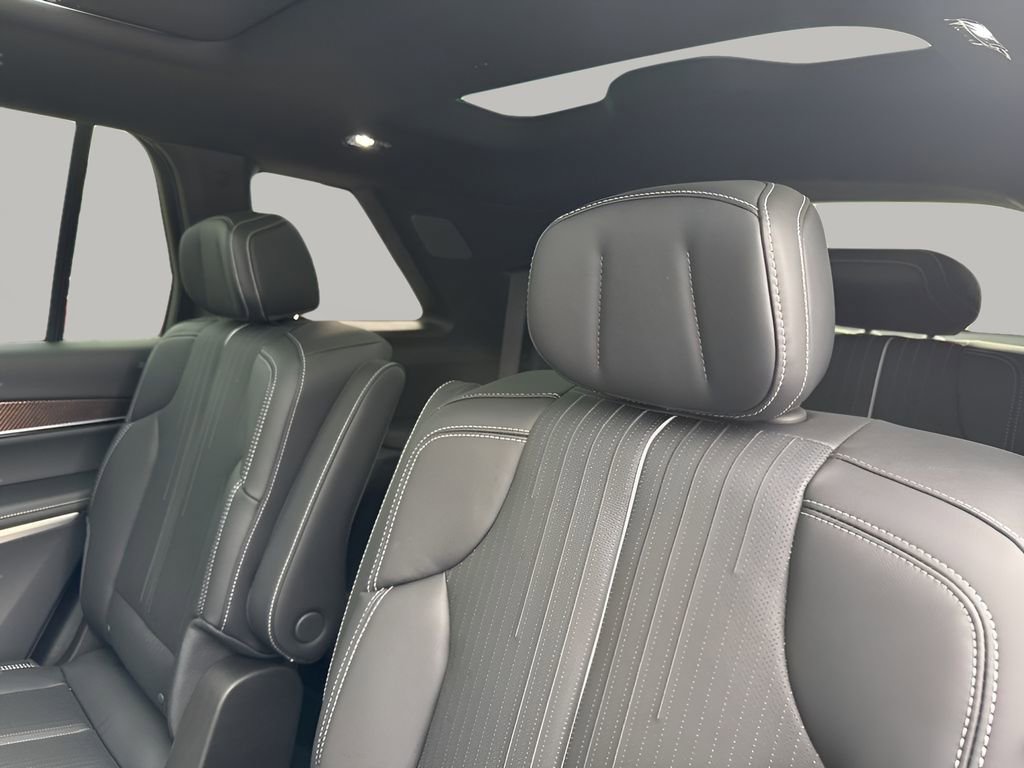 New 2026 Cadillac Vistiq Sport w/ LPO, Floor Liner Package image 38