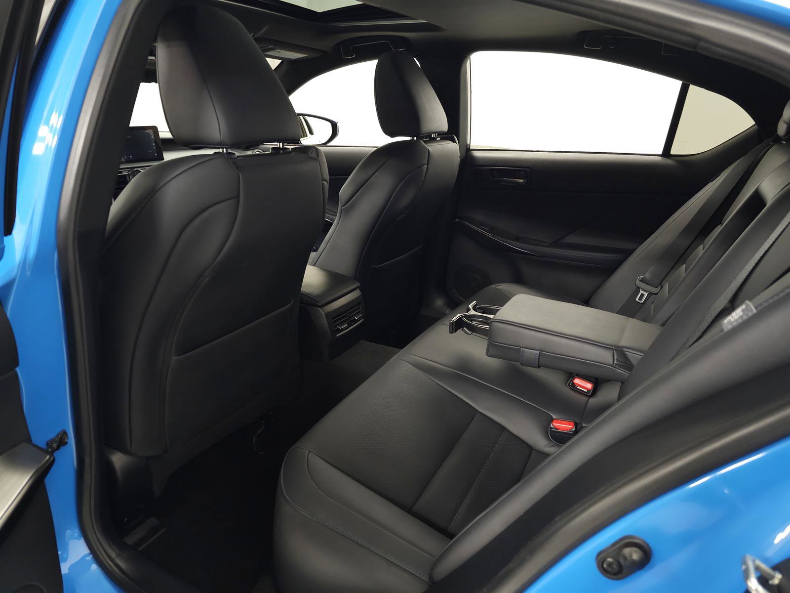 Used 2024 Lexus IS 500 w/ Special Appearance Package RWD image 36