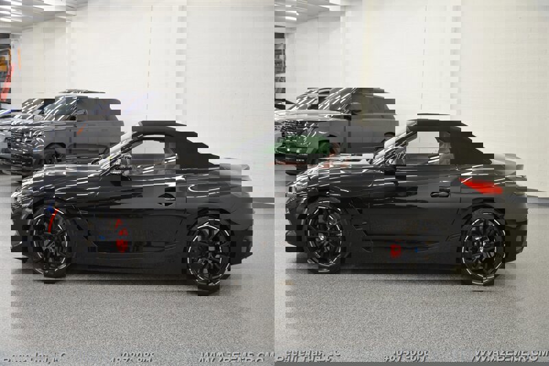 Used 2023 BMW Z4 M40i w/ Premium Package image 3