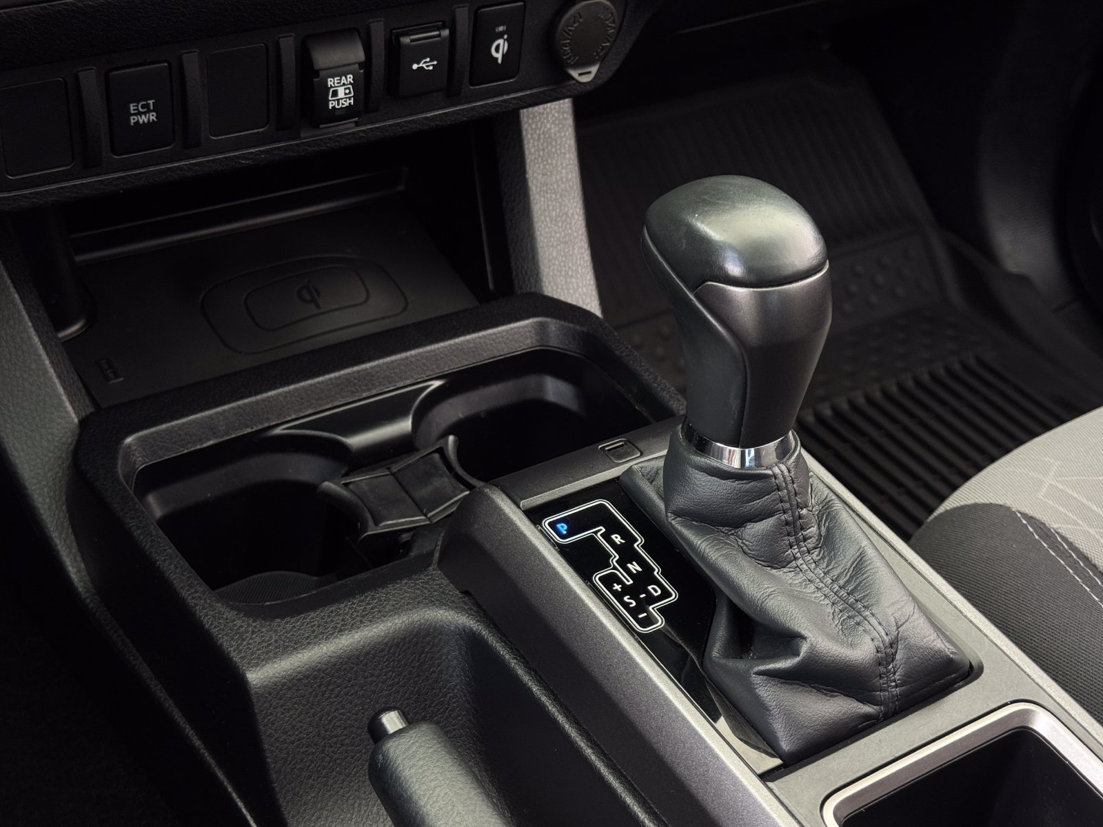 Used 2021 Toyota Tacoma TRD Sport AWD/4WD image 22