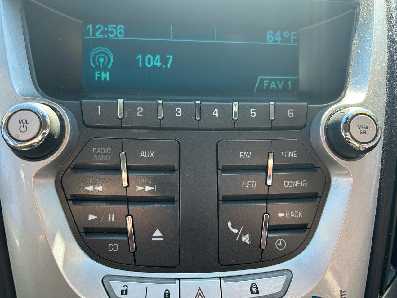 Used 2011 Chevrolet Equinox LT w/ Driver Convenience Package FWD image 23