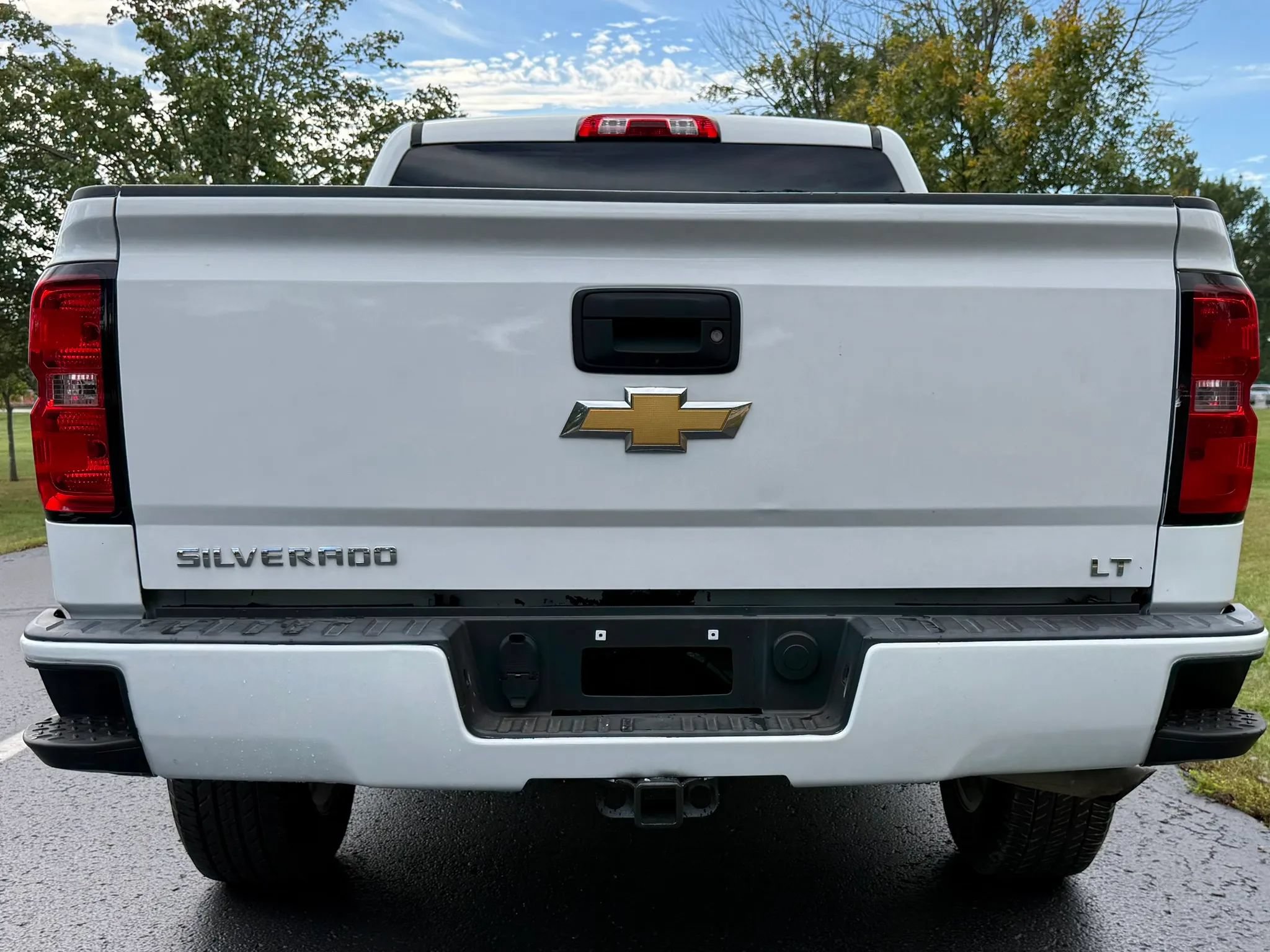 Used 2018 Chevrolet Silverado 1500 LT AWD/4WD image 11