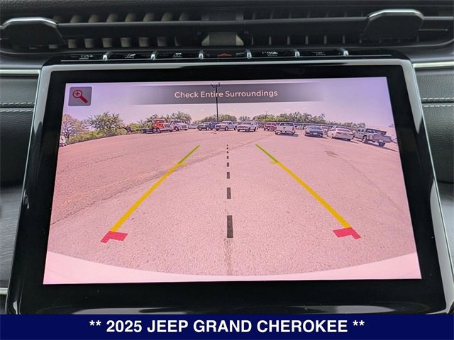New 2025 Jeep Grand Cherokee Limited w/ Black Appearance Package image 28