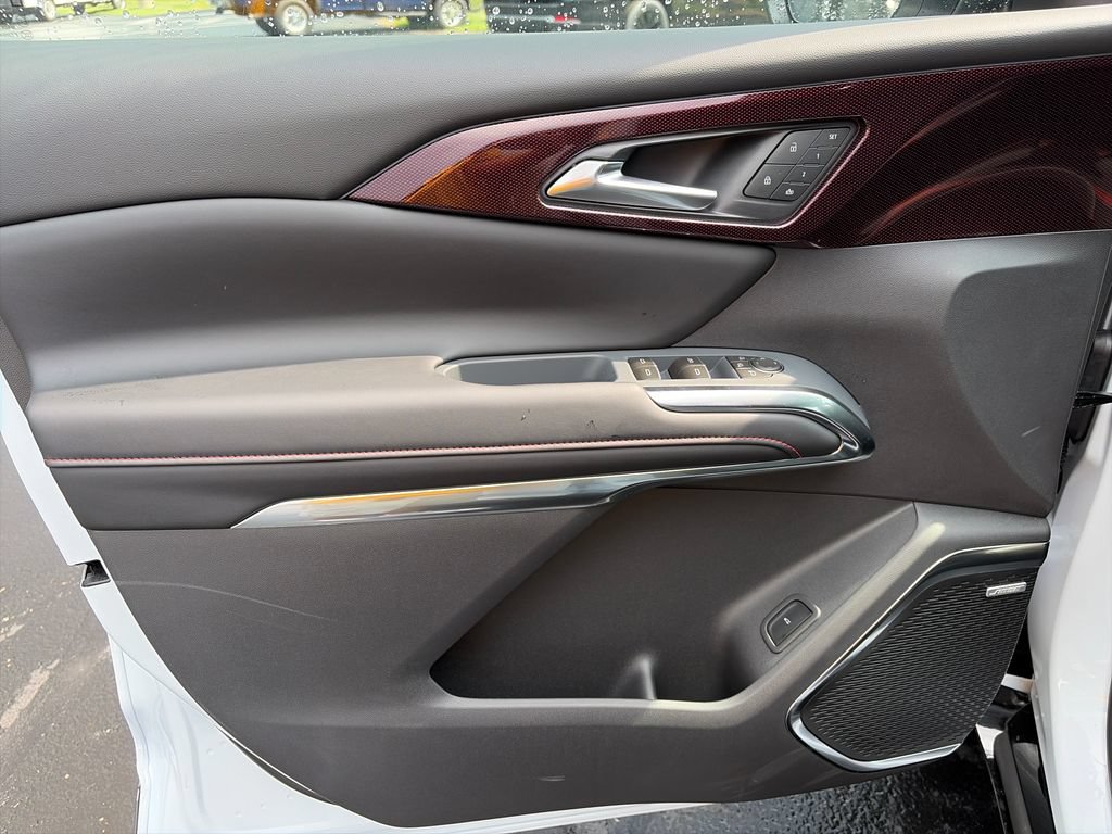 New 2027 Chevrolet Traverse RS w/ LPO, Floor Liner Package AWD/4WD image 18