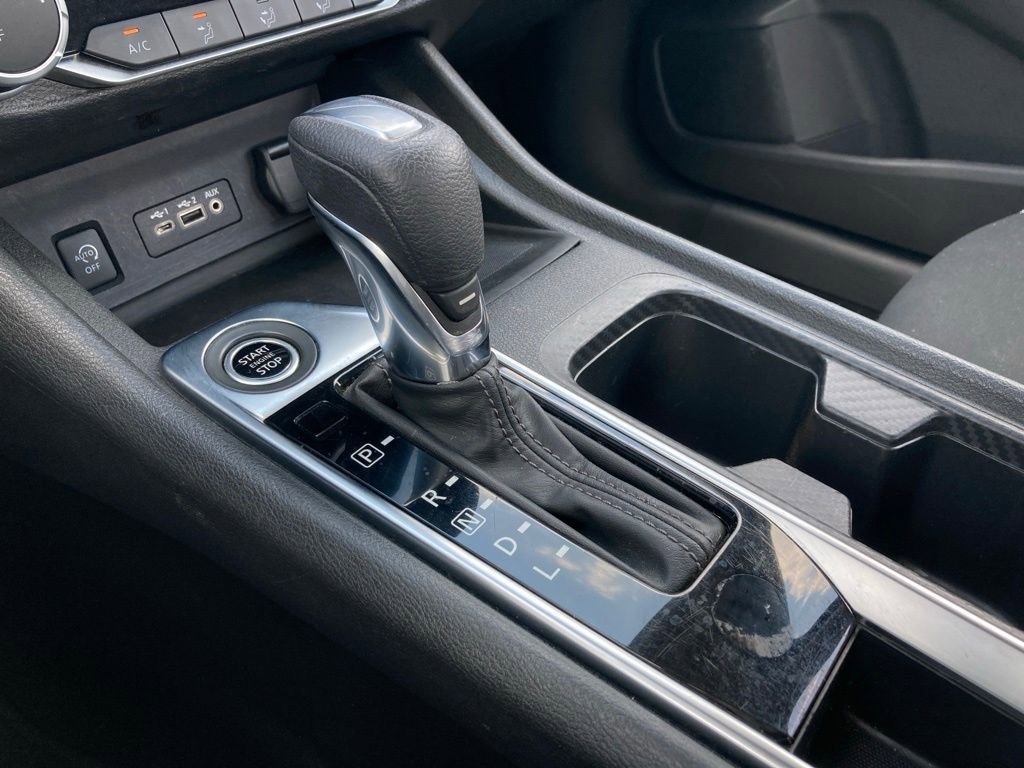 Used 2024 Nissan Sentra SV FWD image 26