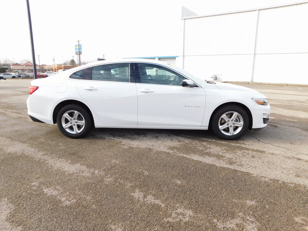 Used 2024 Chevrolet Malibu LS w/ Driver Confidence Package image 2