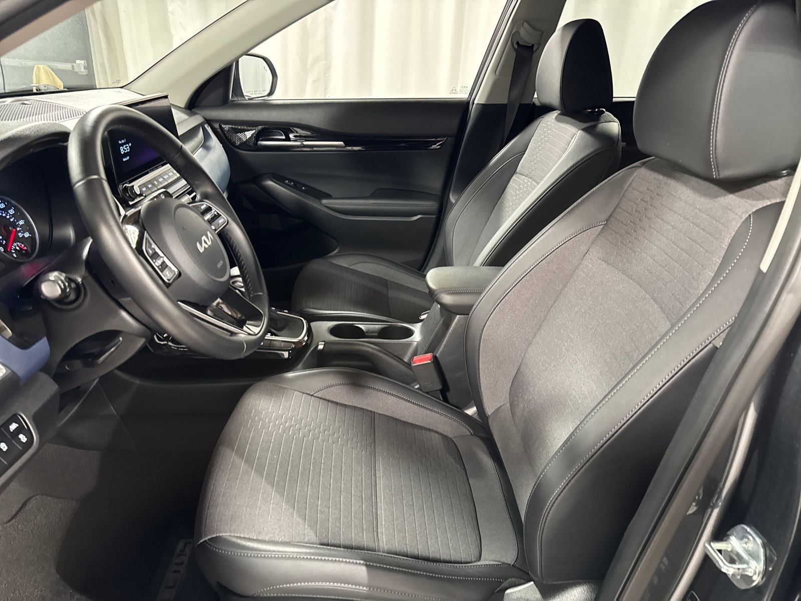 Certified 2023 Kia Seltos S w/ Navigation Package AWD/4WD image 3